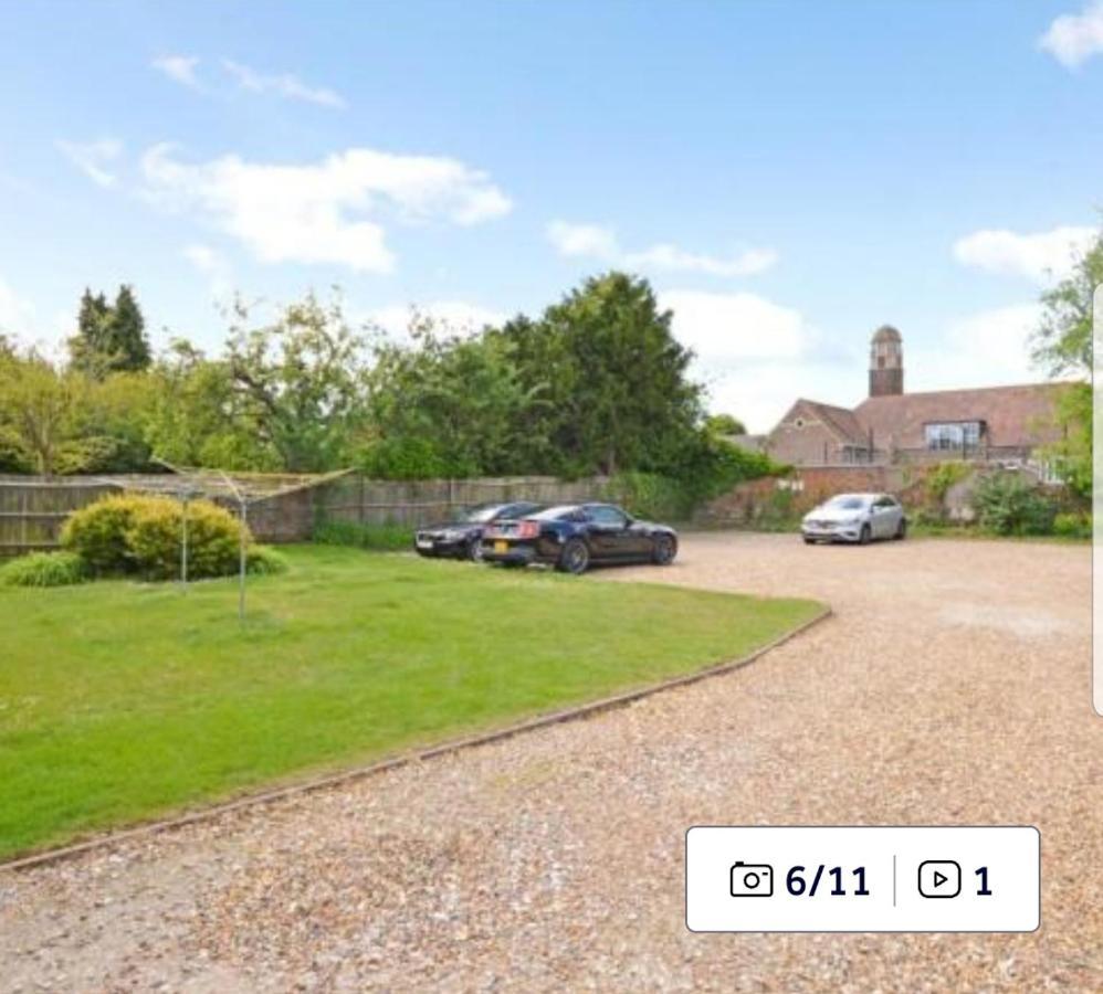 Acacia Villa Dunstable Extérieur photo